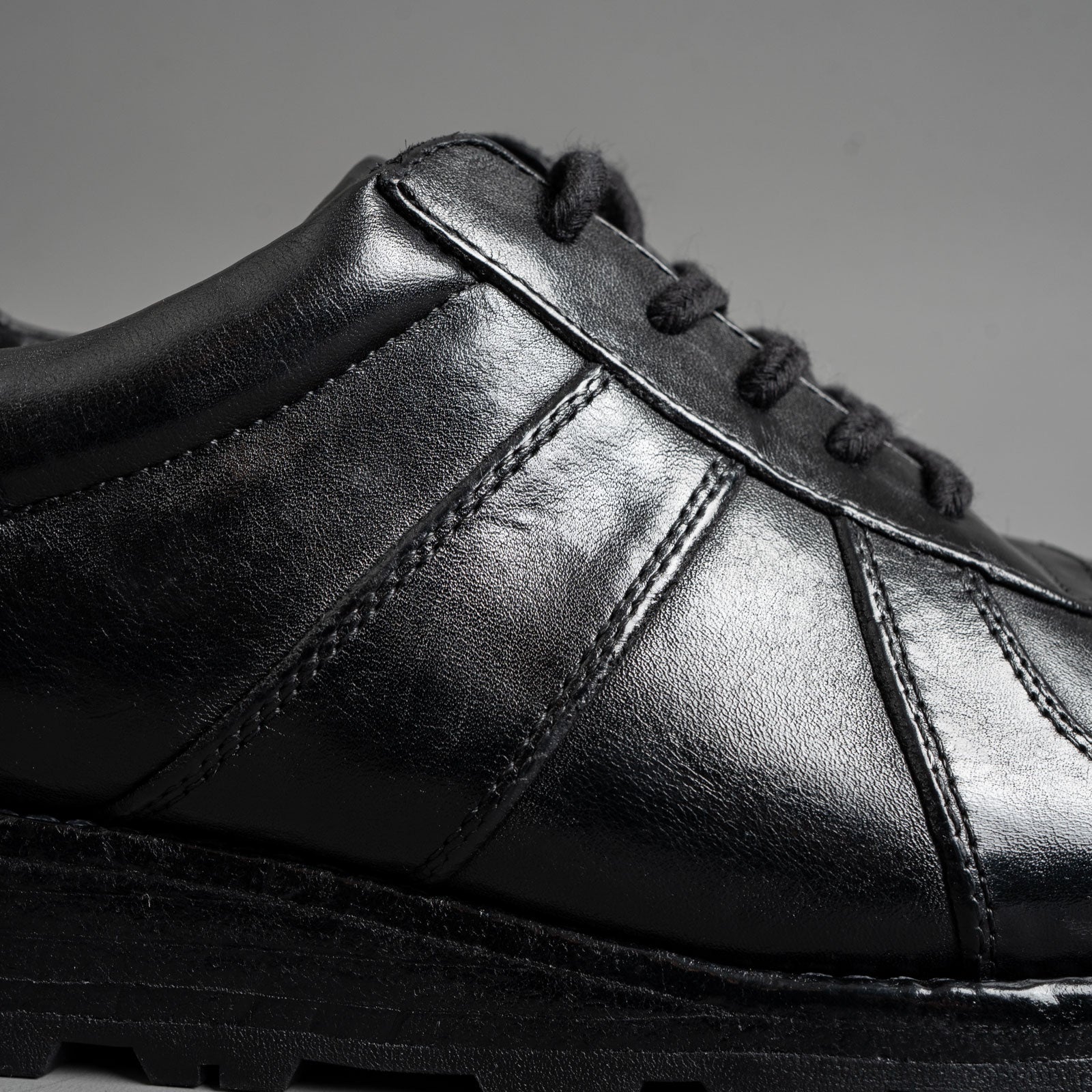 Washed Polished Leather Lug Sole Shoes
