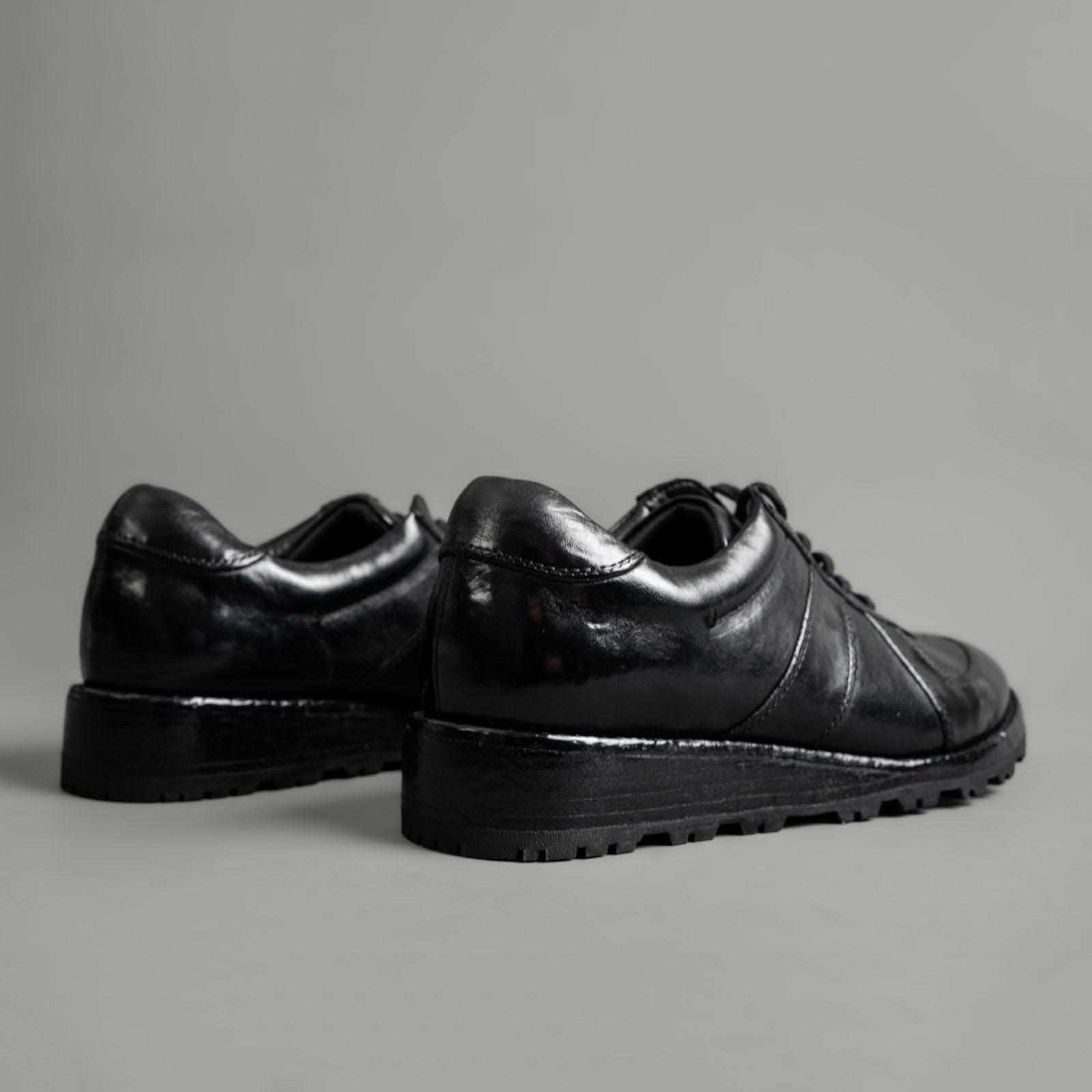 Washed Polished Leather Lug Sole Shoes
