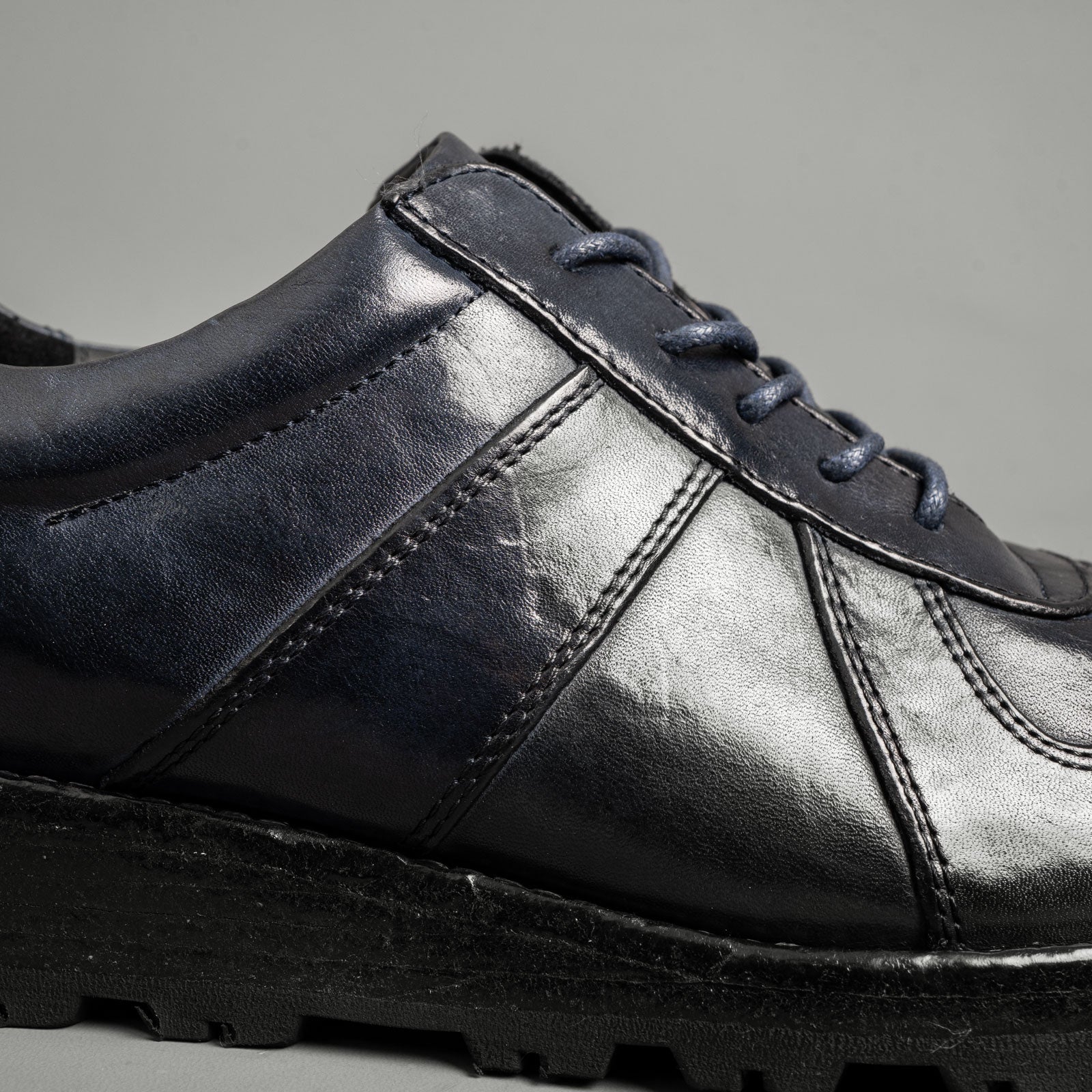 Washed Leather Lace-Up Shoes Ink Navy