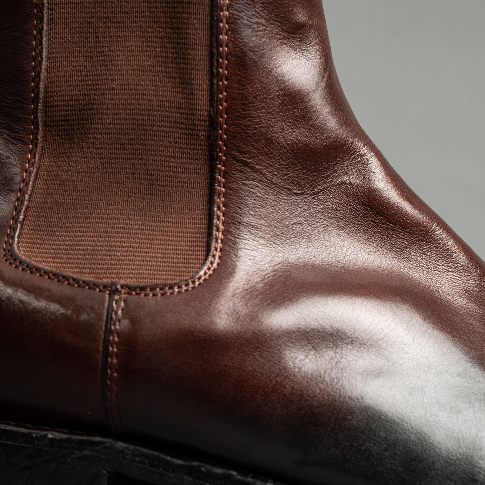 Washed Leather Chelsea Boots Mahogany