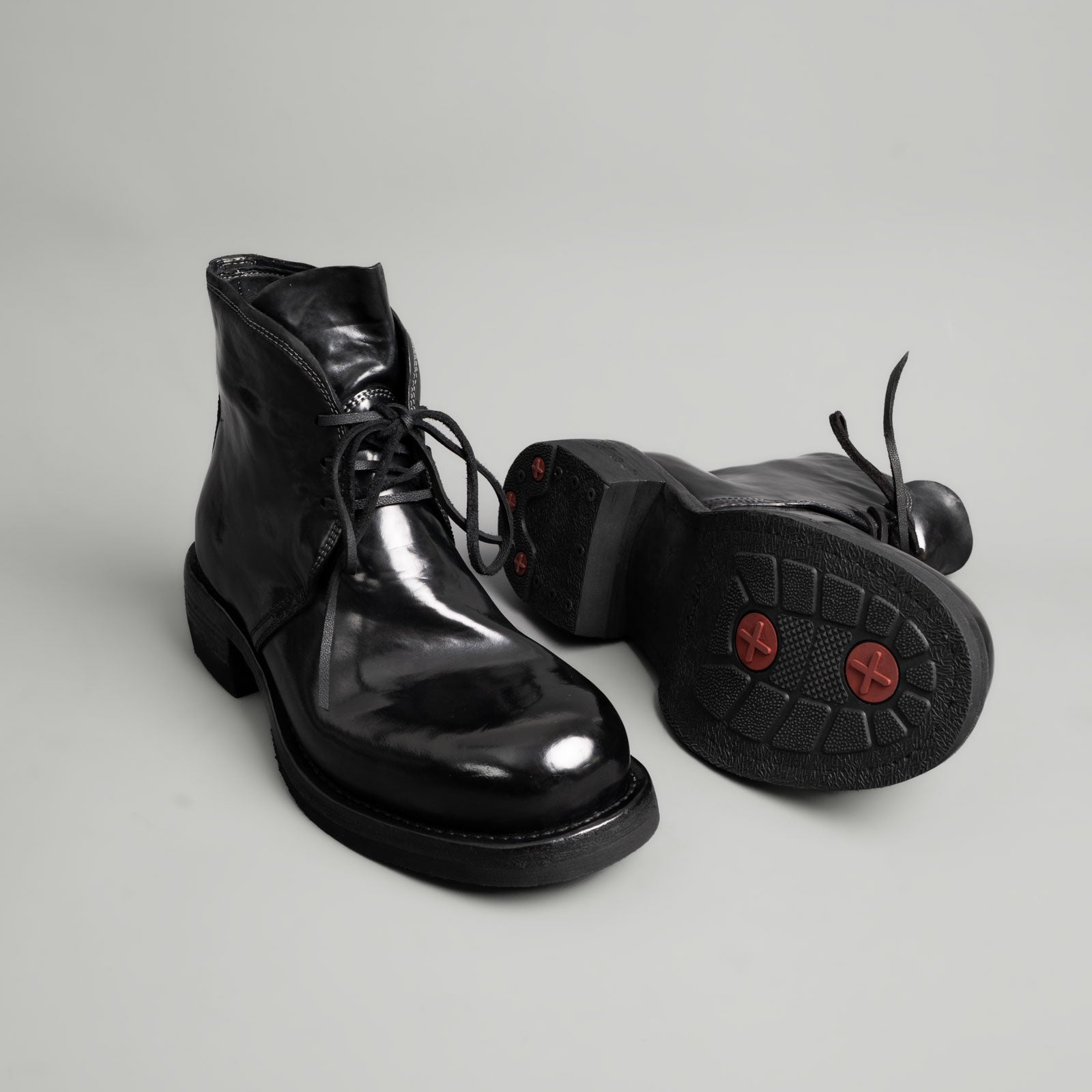 Washed Shell Cordovan Chelsea Boots Black